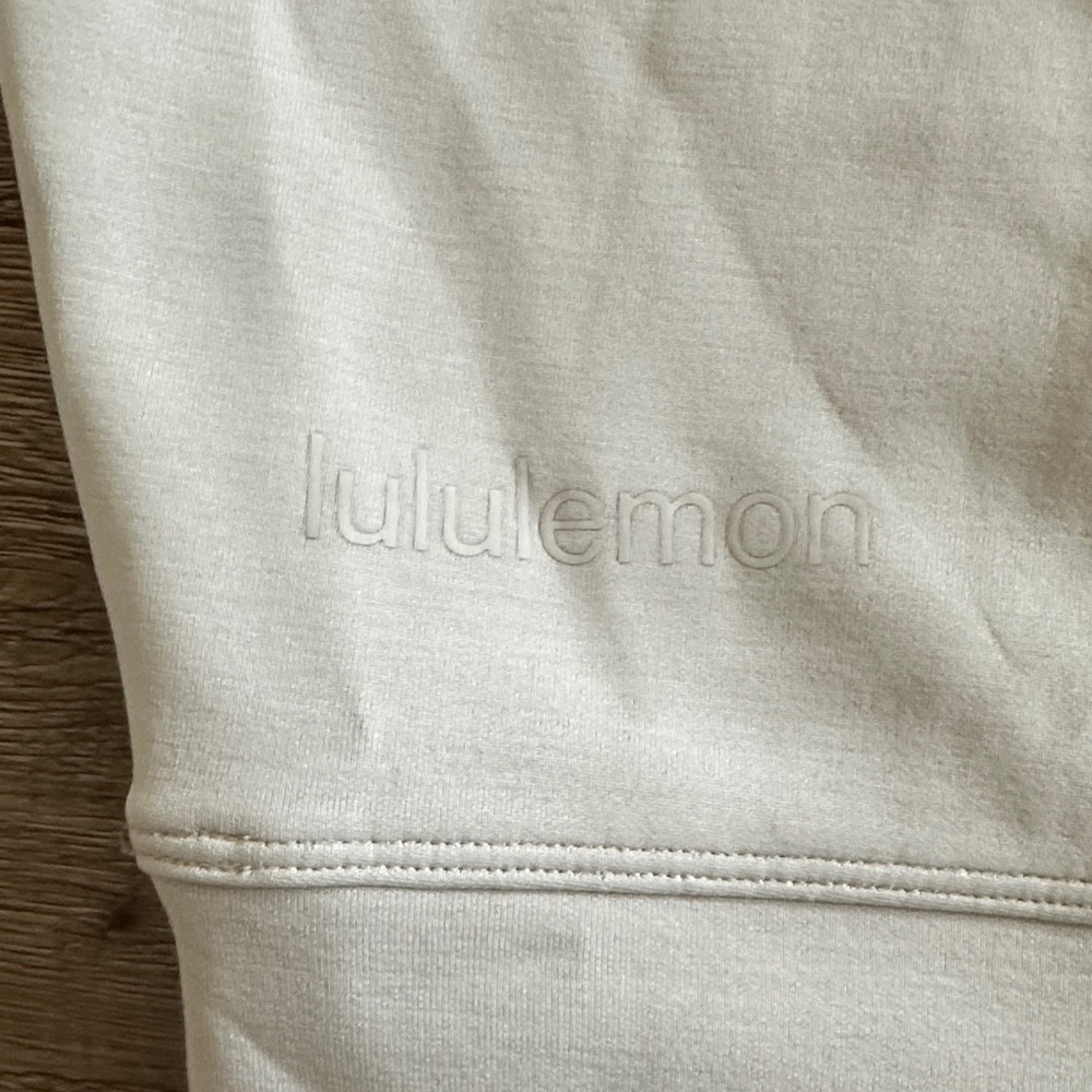 Lululemon Softstreme Perfectly Oversized Cropped Crew - Picture 4 of 4